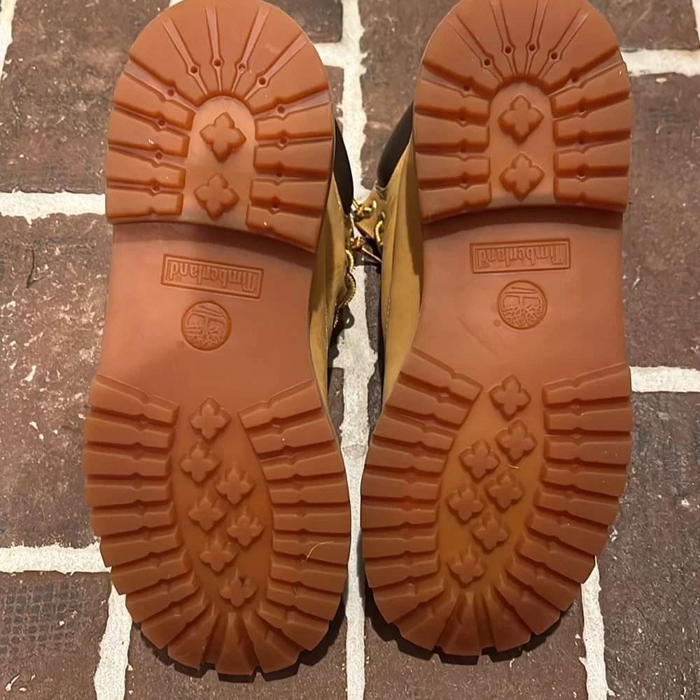 Timberland Boots - in Great Condition - Picture 3 of 3